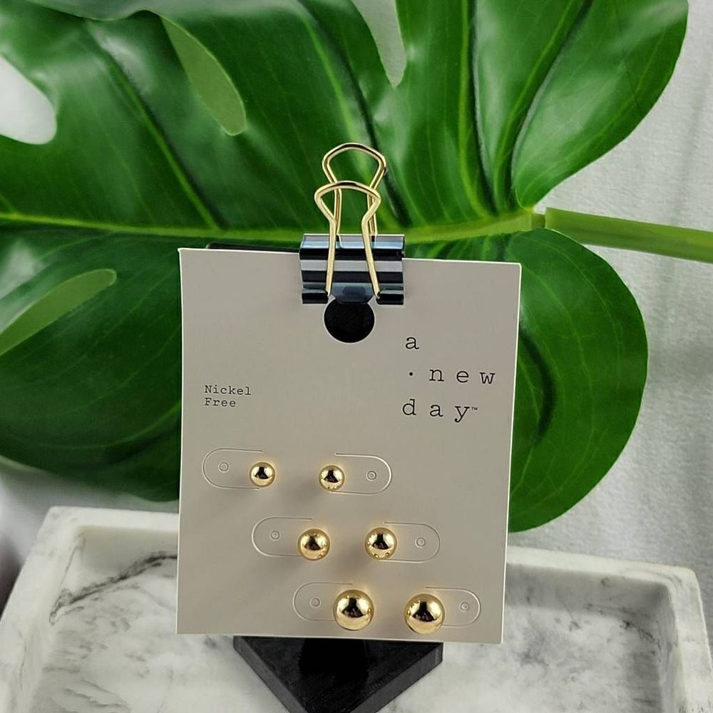 A New Day Gold Tone  Ball Stud set